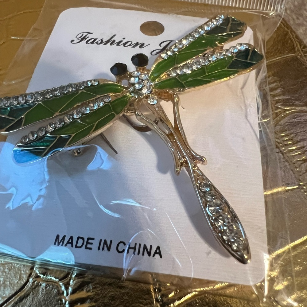 Fashion Jewelry Green and Gold Dragonfly Brooch - Picture 4 of 4